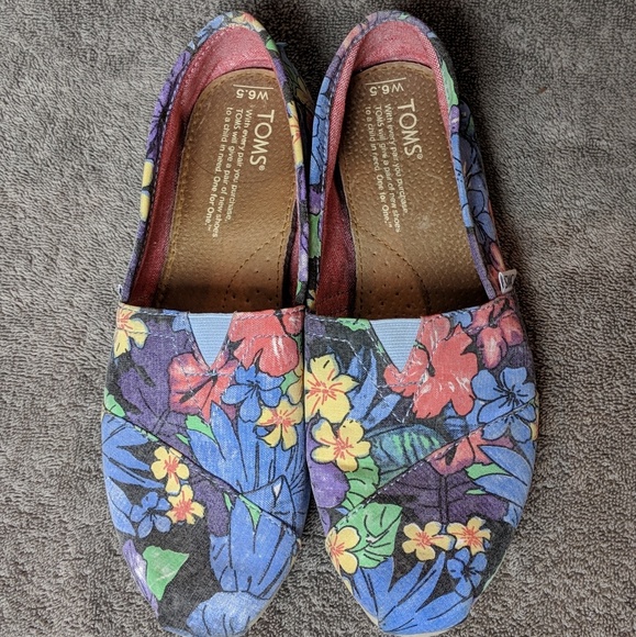 Tom's Floral Shoes - Picture 6 of 6